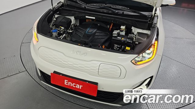 Kia Niro Plus Earth 2023 — фото 6