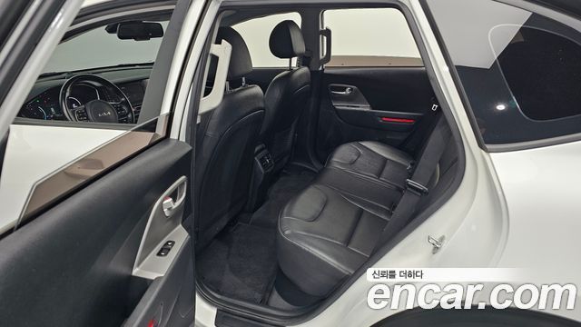 Kia Niro Plus Earth 2023 — фото 11