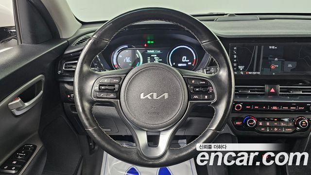Kia Niro Plus Earth 2023 — фото 13