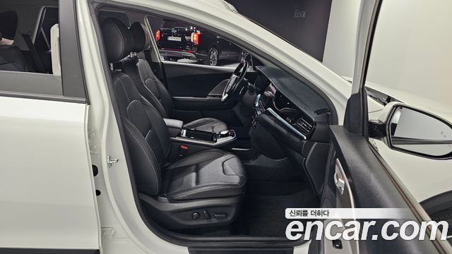 Kia Niro Plus Earth 2023 — фото 26