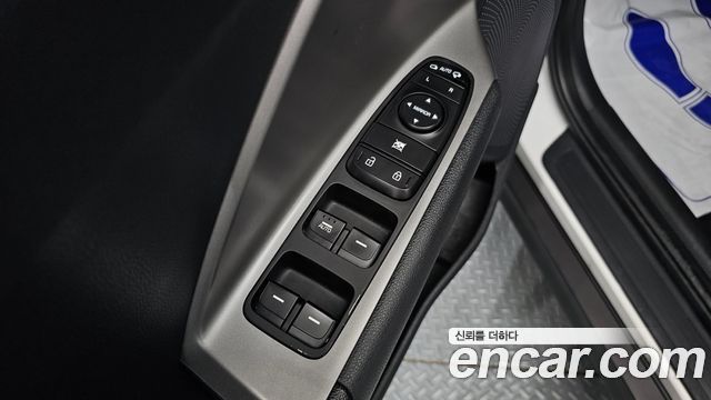 Kia Niro Plus Earth 2023 — фото 27