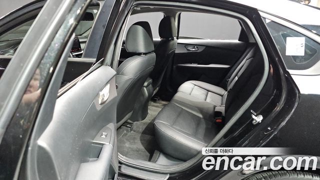 Kia K3 (II) 1.6 Prestige 2022 — фото 19