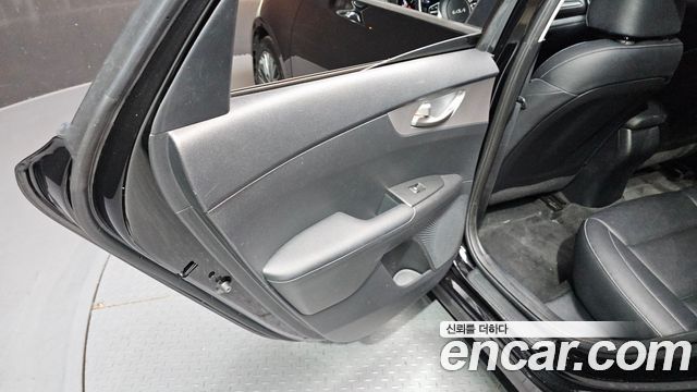 Kia K3 (II) 1.6 Prestige 2022 — фото 25