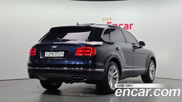 Bentley Bentayga 4.0 V8 2019 — фото 2