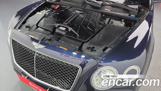 Bentley Bentayga 4.0 V8 2019 — фото 6
