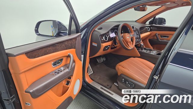Bentley Bentayga 4.0 V8 2019 — фото 10