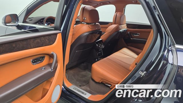 Bentley Bentayga 4.0 V8 2019 — фото 12