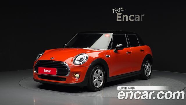 MINI Cooper 5Door Standard 3rd 2019 — фото 1