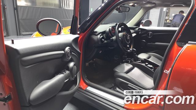 MINI Cooper 5Door Standard 3rd 2019 — фото 10
