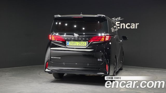 Toyota Alphard (IV) 2.5 HEV Executive AWD 2025 — фото 4