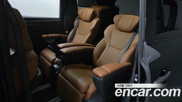 Toyota Alphard (IV) 2.5 HEV Executive AWD 2025 — фото 11