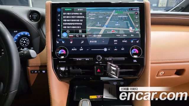 Toyota Alphard (IV) 2.5 HEV Executive AWD 2025 — фото 17