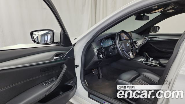 BMW 5 Series (G30) 530i M Sport Package 2018 — фото 10