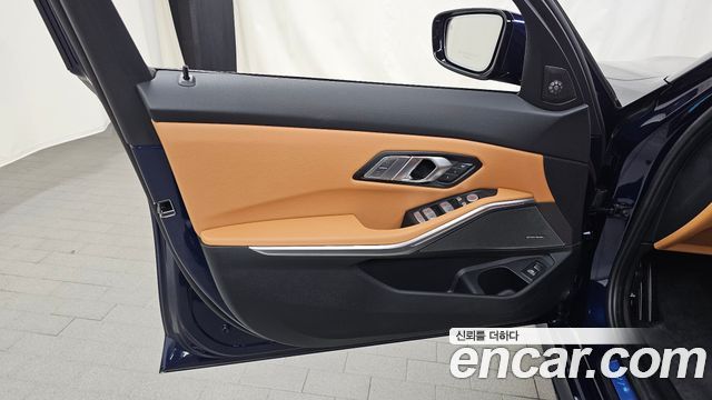 BMW 3 Series (G20) 320i M Sport 2025 — фото 30