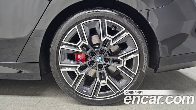 BMW 5 Series (G60) 530i xDrive M Sport Pro Special Edition 2026 — фото 27