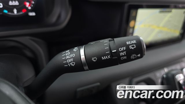 Land Rover Defender (L663) 110 P300 X-Dynamic SE 2024 — фото 20