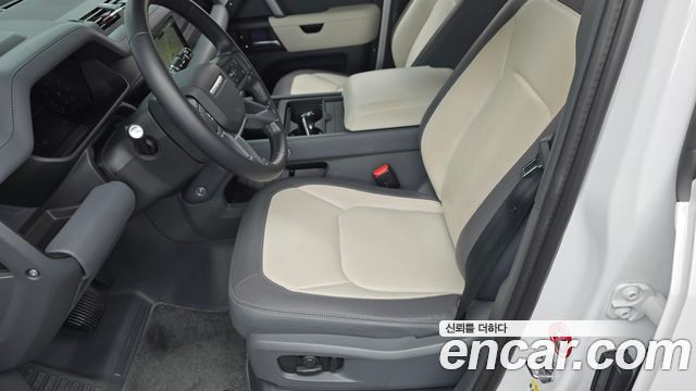 Land Rover Defender (L663) 110 P300 X-Dynamic SE 2024 — фото 36