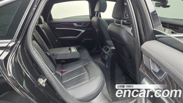 Audi A6 (C8) 45 TFSI Premium 2022 — фото 11