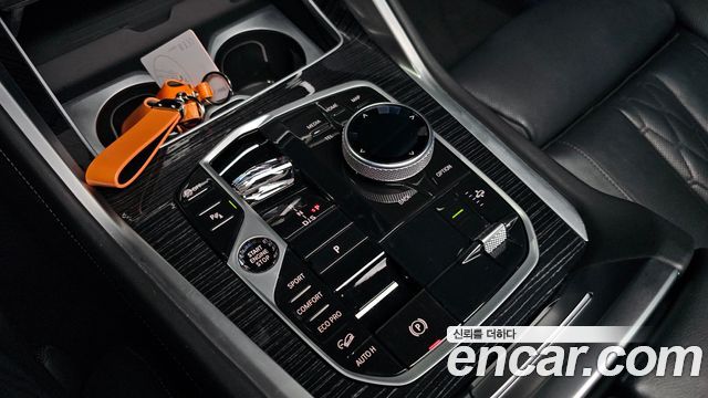 BMW X6 (G06) xDrive40i M Sport 2024 — фото 9