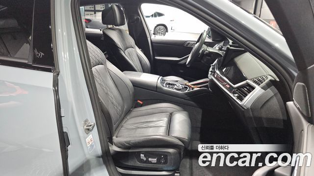 BMW X6 (G06) xDrive40i M Sport 2024 — фото 16