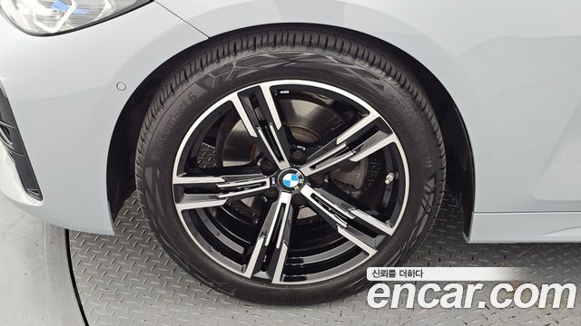 BMW 4 Series (G22) 420i M Sport Convertible 2023 — фото 5