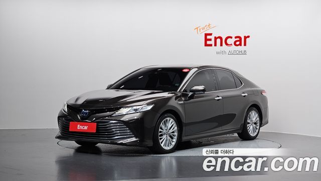 Toyota Camry (XV70) 2.5 XLE Hybrid 2018 — фото 1