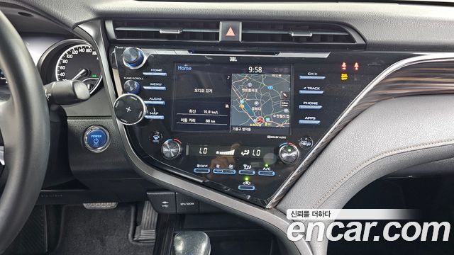 Toyota Camry (XV70) 2.5 XLE Hybrid 2018 — фото 13