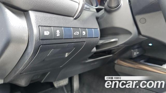 Toyota Camry (XV70) 2.5 XLE Hybrid 2018 — фото 19