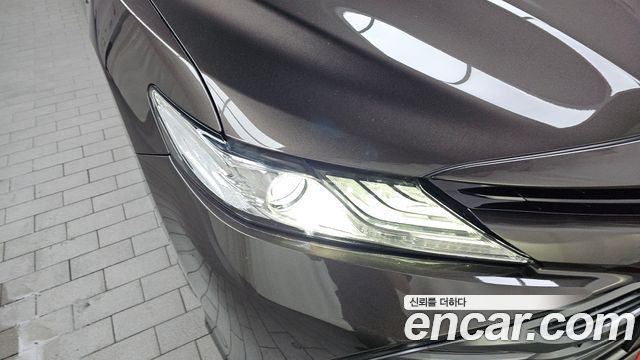 Toyota Camry (XV70) 2.5 XLE Hybrid 2018 — фото 22