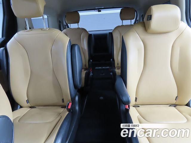 Kia Carnival (IV) Diesel 9-Seater Prestige 2022 — фото 8