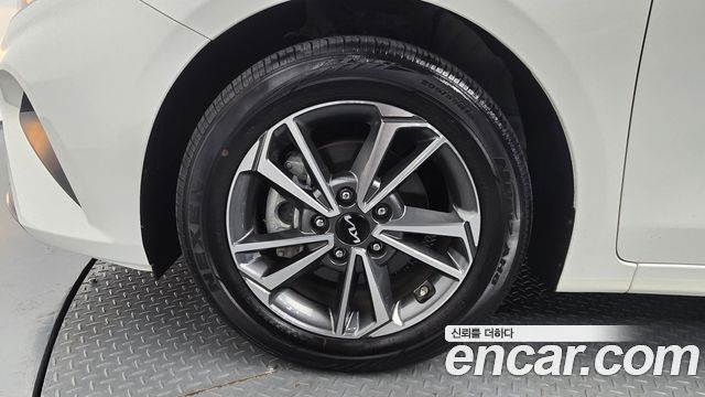 Kia K3 (II) 1.6 Prestige 2023 — фото 5