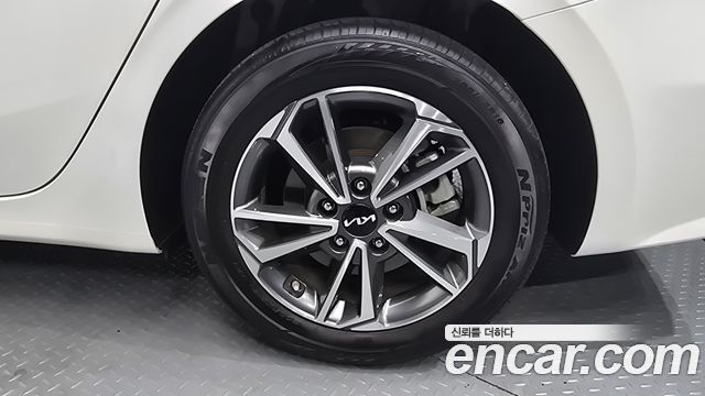 Kia K3 (II) 1.6 Prestige 2023 — фото 21