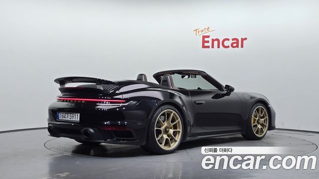 Porsche 911 (992) Turbo S Cabriolet 2022 — фото 2