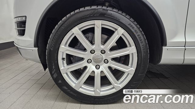 Audi Q7 35 TDI Quattro Dynamic 4L 2015 — фото 5