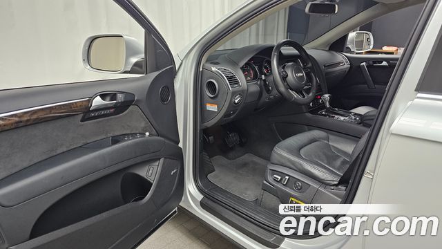 Audi Q7 35 TDI Quattro Dynamic 4L 2015 — фото 10