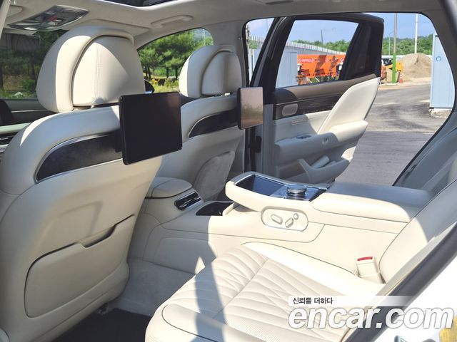 Genesis G90 (RS4) Gasoline 3.5 Turbo e-S/C AWD 2023 — фото 16