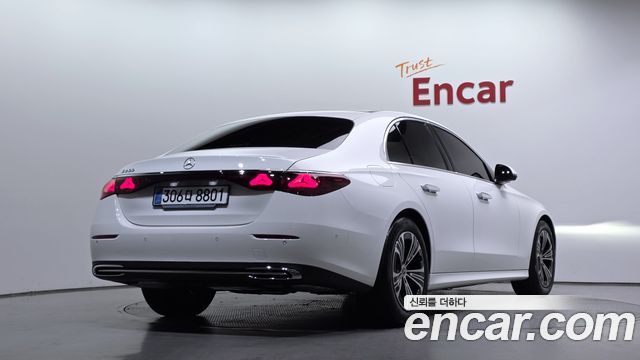 Mercedes-Benz E-Class (W214) E200 Avantgarde 2025 — фото 2