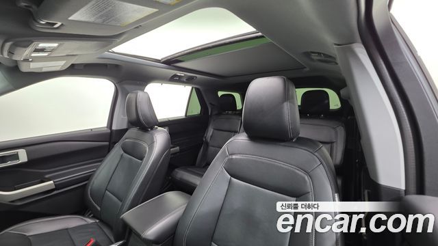 Ford Explorer (VI) 2.3 LimIted 4WD 2021 — фото 11
