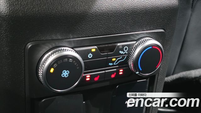 Ford Explorer (VI) 2.3 LimIted 4WD 2021 — фото 18
