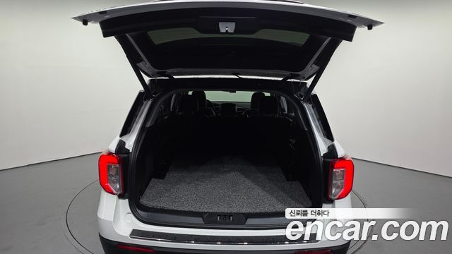 Ford Explorer (VI) 2.3 LimIted 4WD 2021 — фото 20