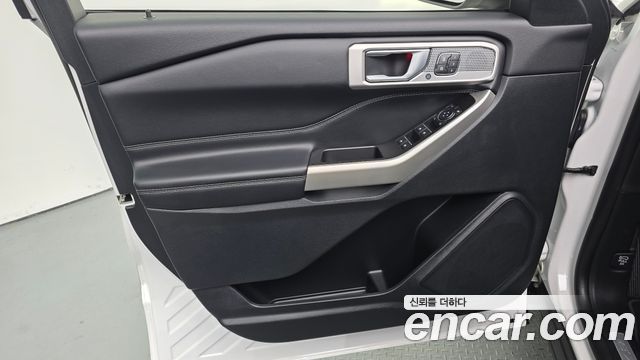 Ford Explorer (VI) 2.3 LimIted 4WD 2021 — фото 24