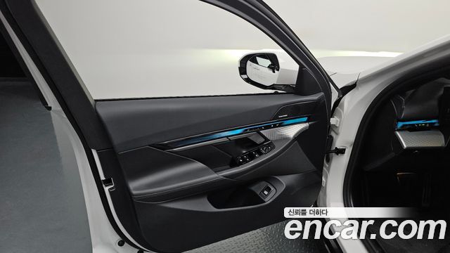 BMW 5 Series (G60) 520i M Sport 2026 — фото 24