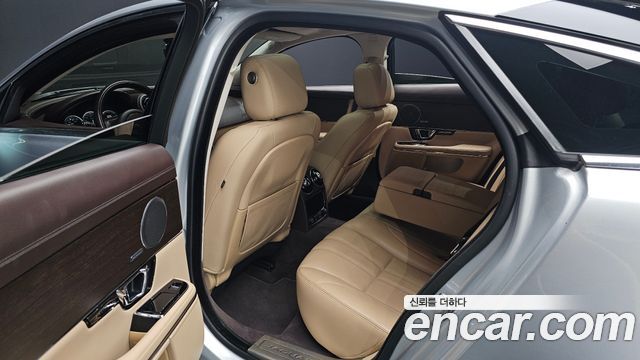 Jaguar XJ 2.0 Luxury SWB X351 2014 — фото 12
