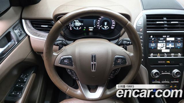 Lincoln MKC 2.0 AWD 2017 — фото 17