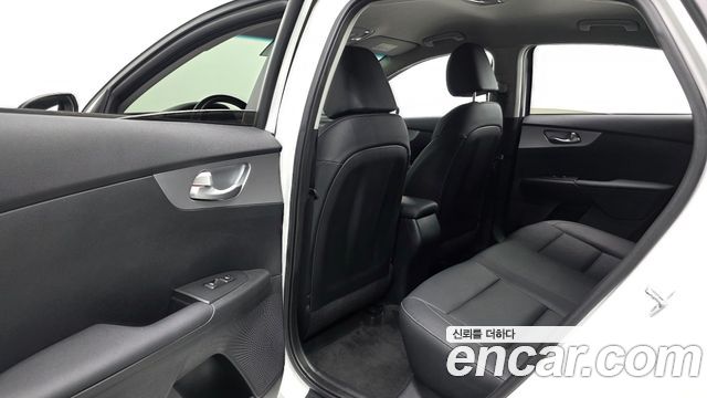 Kia K3 (II) 1.6 Prestige 2022 — фото 15