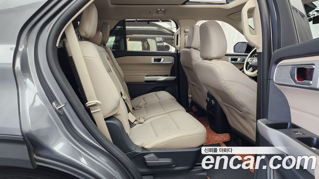 Ford Explorer (VI) 2.3 LimIted 4WD 2021 — фото 12