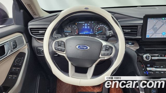 Ford Explorer (VI) 2.3 LimIted 4WD 2021 — фото 13