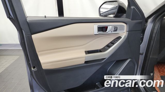 Ford Explorer (VI) 2.3 LimIted 4WD 2021 — фото 24