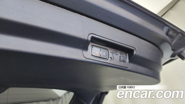 Ford Explorer (VI) 2.3 LimIted 4WD 2021 — фото 27