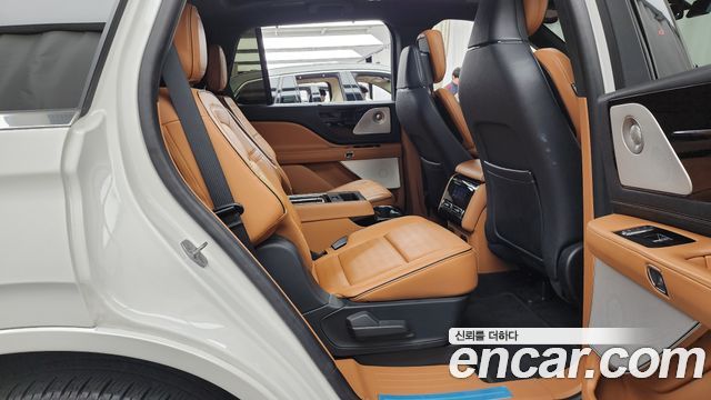 Lincoln Aviator (II) 3.0 Black Label AWD 2021 — фото 12